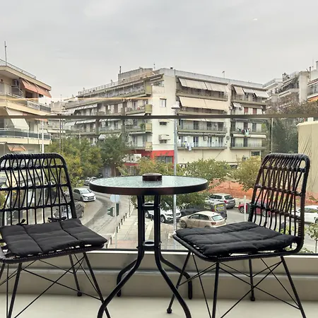 8 By Proliving Hospitality * Thessaloniki