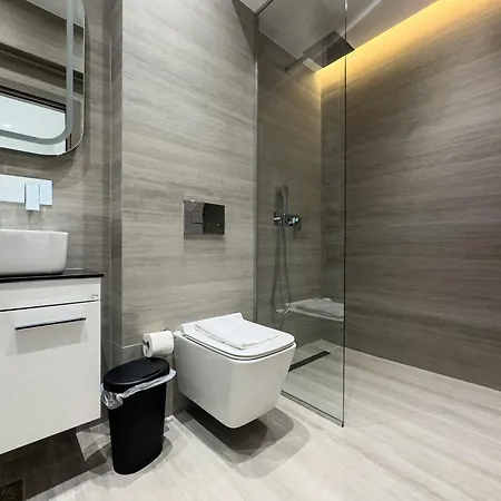 8 By Proliving Hospitality Apartman