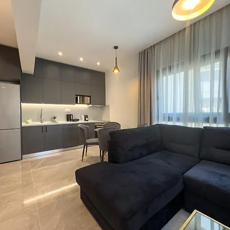 8 By Proliving Hospitality * Szaloniki