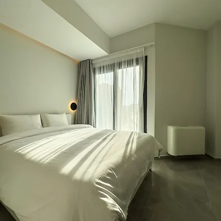 8 By Proliving Hospitality Διαμέρισμα *