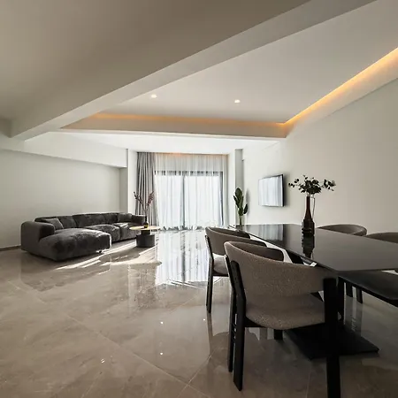 8 By Proliving Hospitality * Θεσσαλονίκη