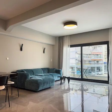 8 By Proliving Hospitality * Θεσσαλονίκη